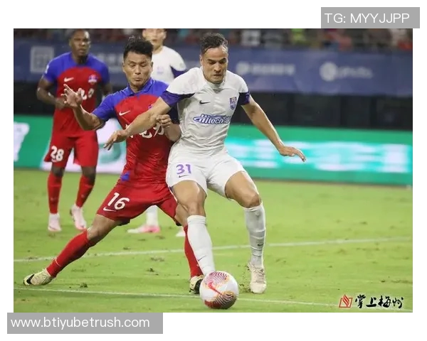 梅州队凭借茹子楠远射小角度破门暂时领先海牛队 梅州队凭借茹子楠远射小角度破门暂时领先海牛队