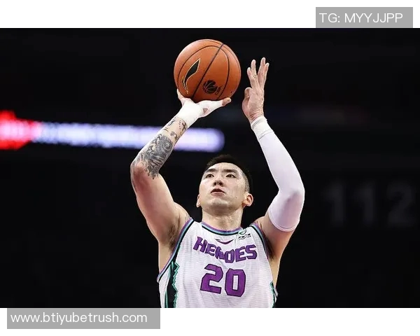 马祖拉称赞沃尔什在防守与进攻中多样贡献展现出色拼劲 马祖拉称赞沃尔什在防守与进攻中多样贡献展现出色拼劲